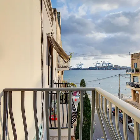 Apartment Cosy 3br With Private Balcony In B'bugia Birzebbuga