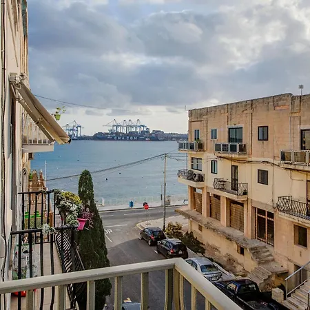 Cosy 3br With Private Balcony In B'bugia *