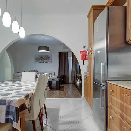 Cosy 3br With Private Balcony In B'bugia Apartment Birzebbuga