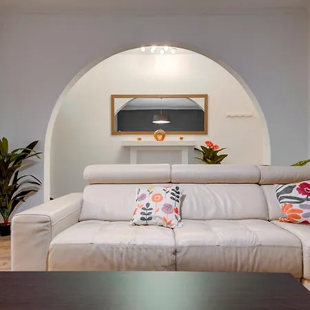Cosy 3br With Private Balcony In B'bugia Birzebbuga