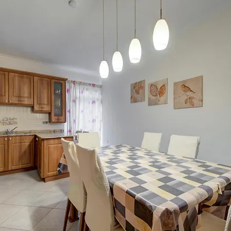Cosy 3br With Private Balcony In B'bugia Lejlighed